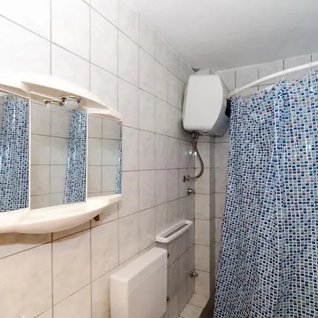 Zuronja-one-bedroom With Sea View 1 *