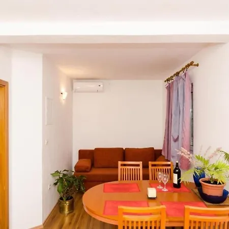 Zuronja-one-bedroom With Sea View 1 * Putniković