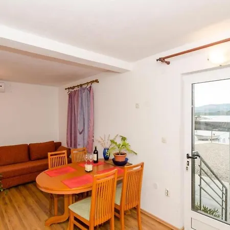 Zuronja-one-bedroom With Sea View 1 Apartment